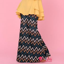 Printed Skirt – Green Chevron